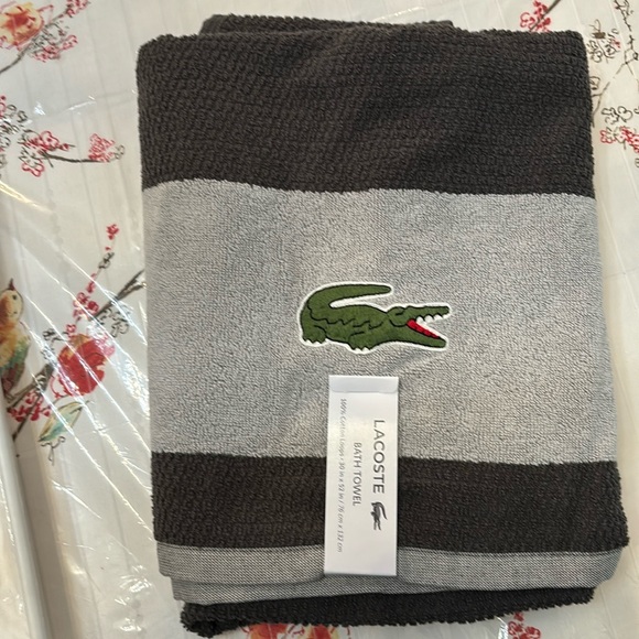 NWT Lacoste Bath Sheet Towels (sold separately or with bundle discounts) - Picture 7 of 16